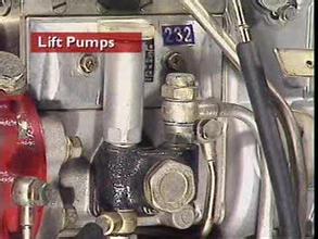 柴油机输油泵的组成和工作原理